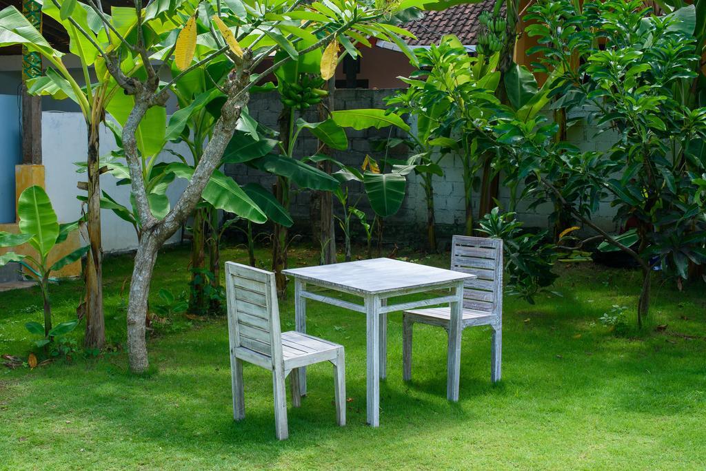 Asung Guesthouse Canggu Exterior foto